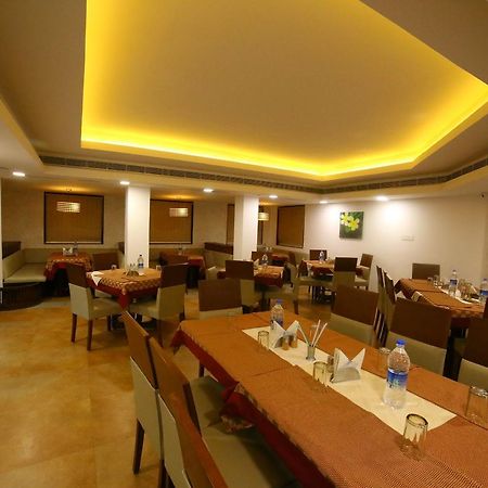 Hotel Captain Fisher Kochi Bagian luar foto