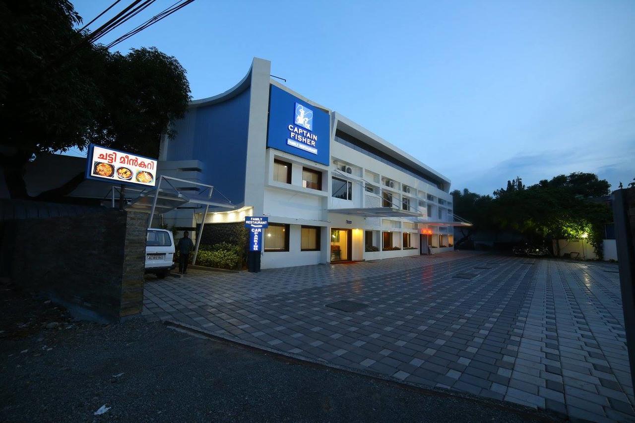 Hotel Captain Fisher Kochi Bagian luar foto